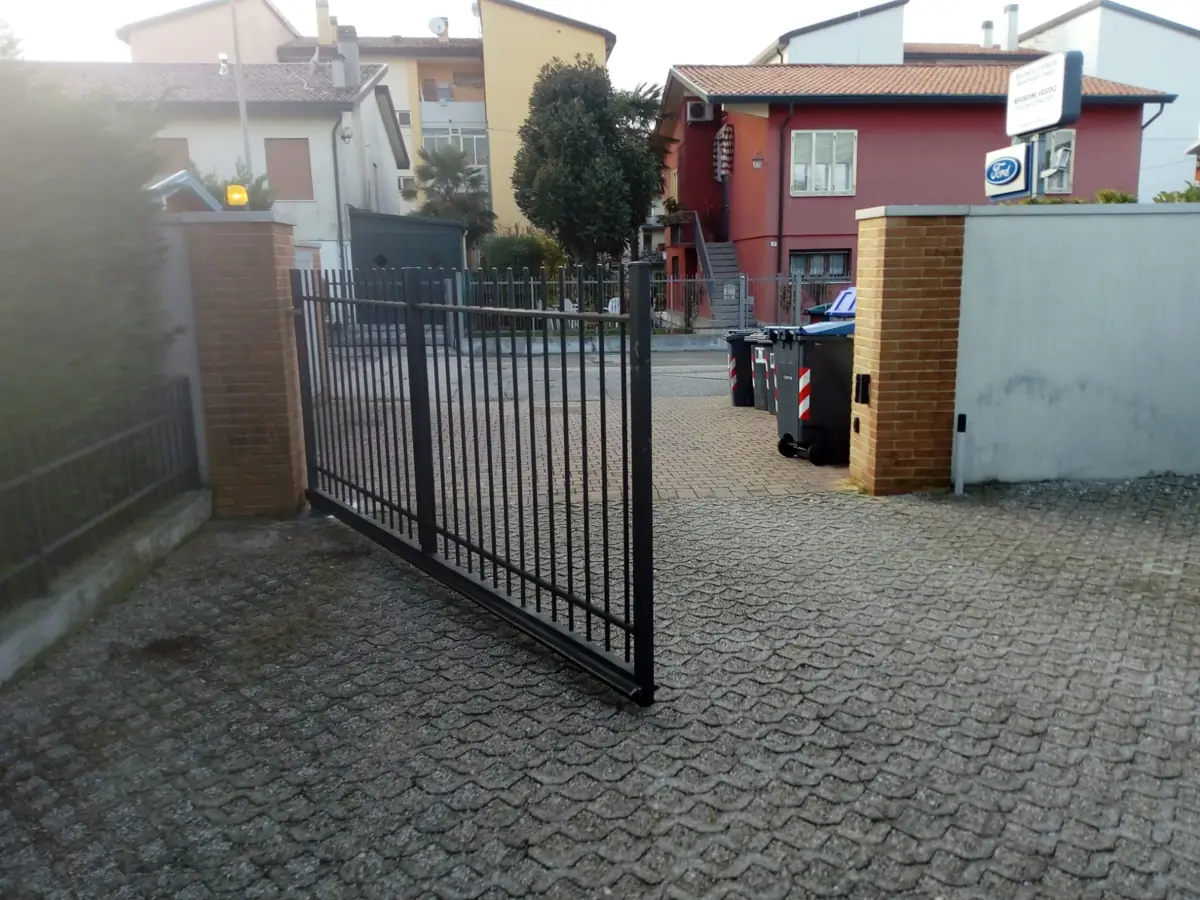 Installazione Cancelli Automatici Treviso | Tel. 0422 1890068 – cancello battente